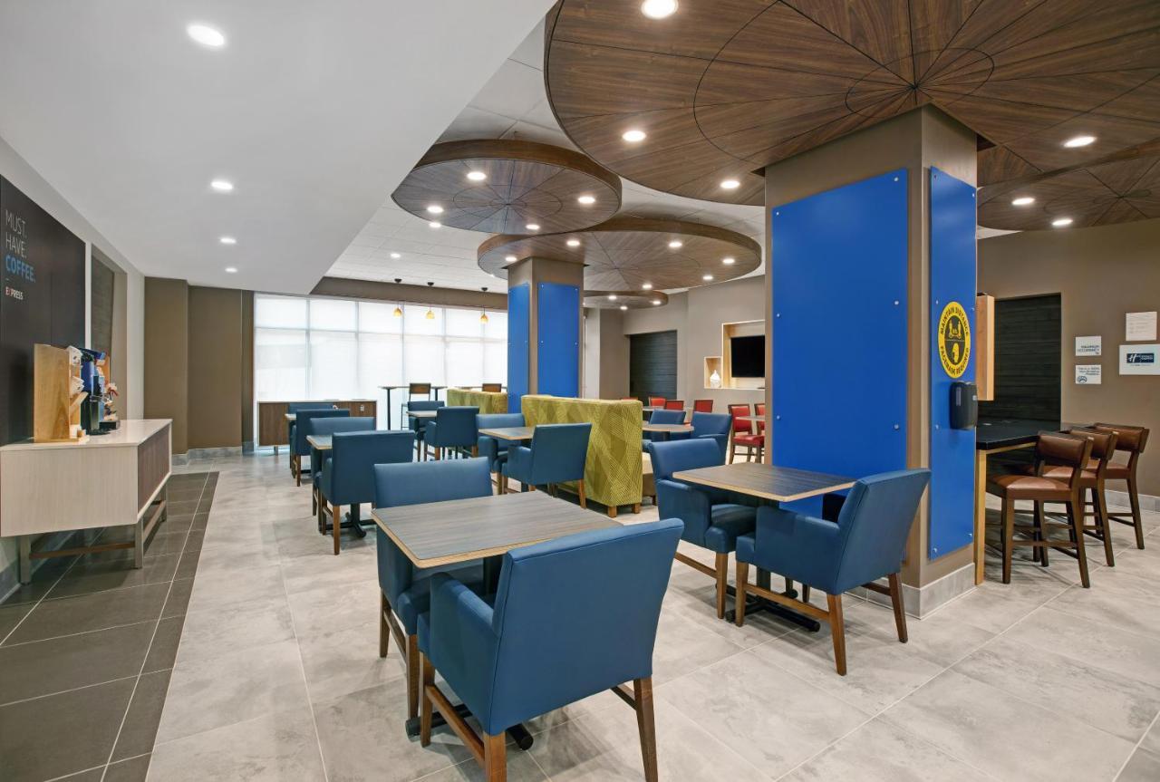 Holiday Inn Express - Milwaukee Downtown By Ihg Dış mekan fotoğraf
