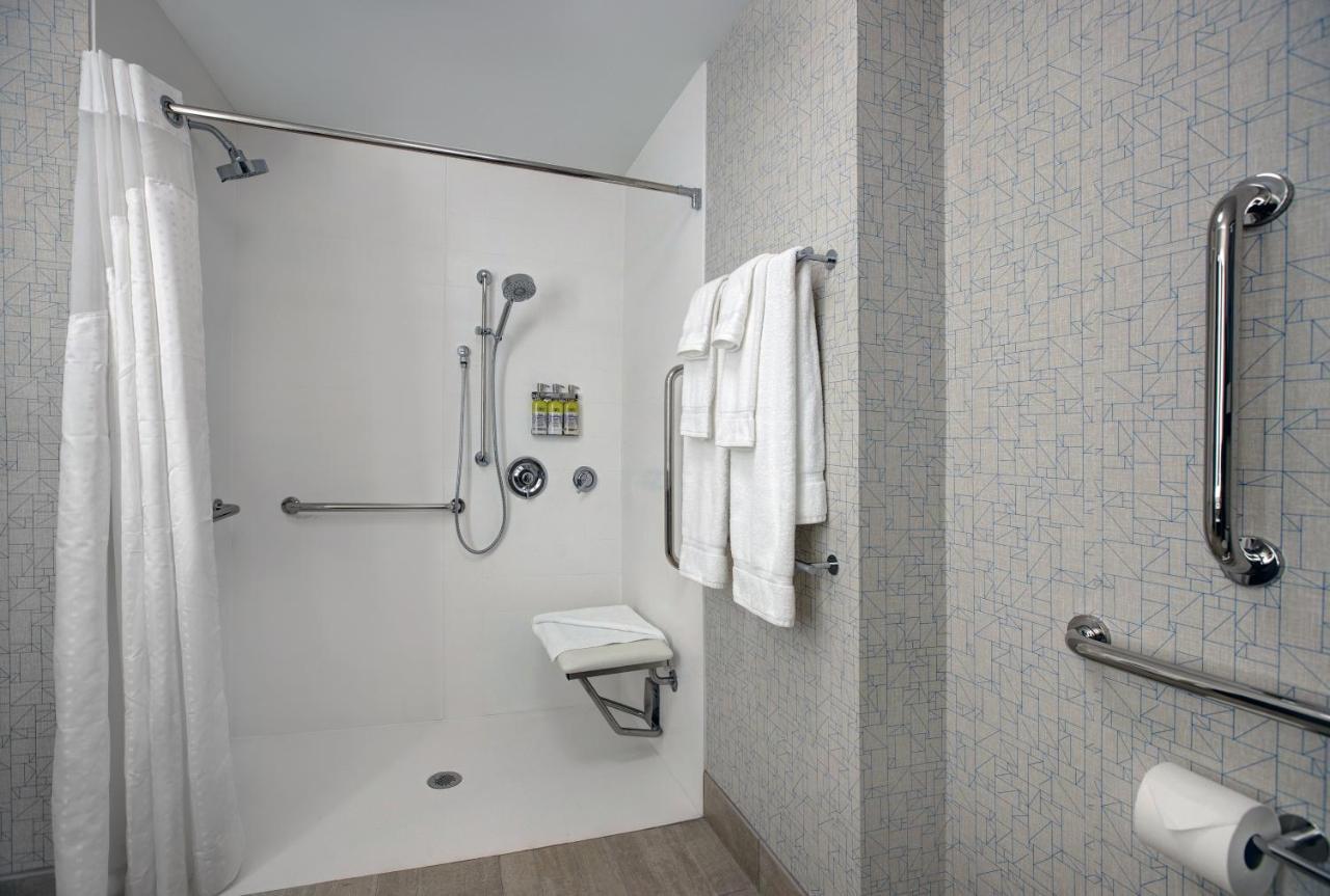 Holiday Inn Express - Milwaukee Downtown By Ihg Dış mekan fotoğraf