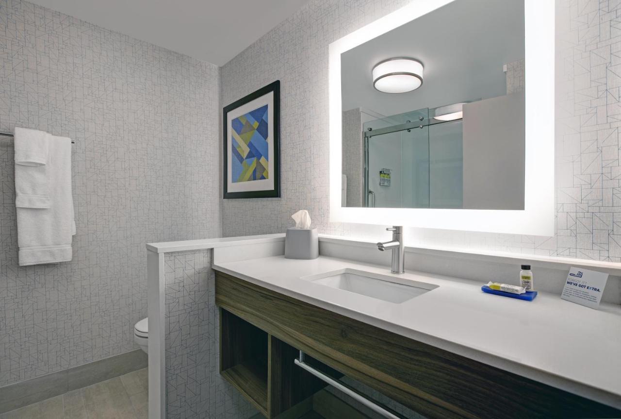Holiday Inn Express - Milwaukee Downtown By Ihg Dış mekan fotoğraf