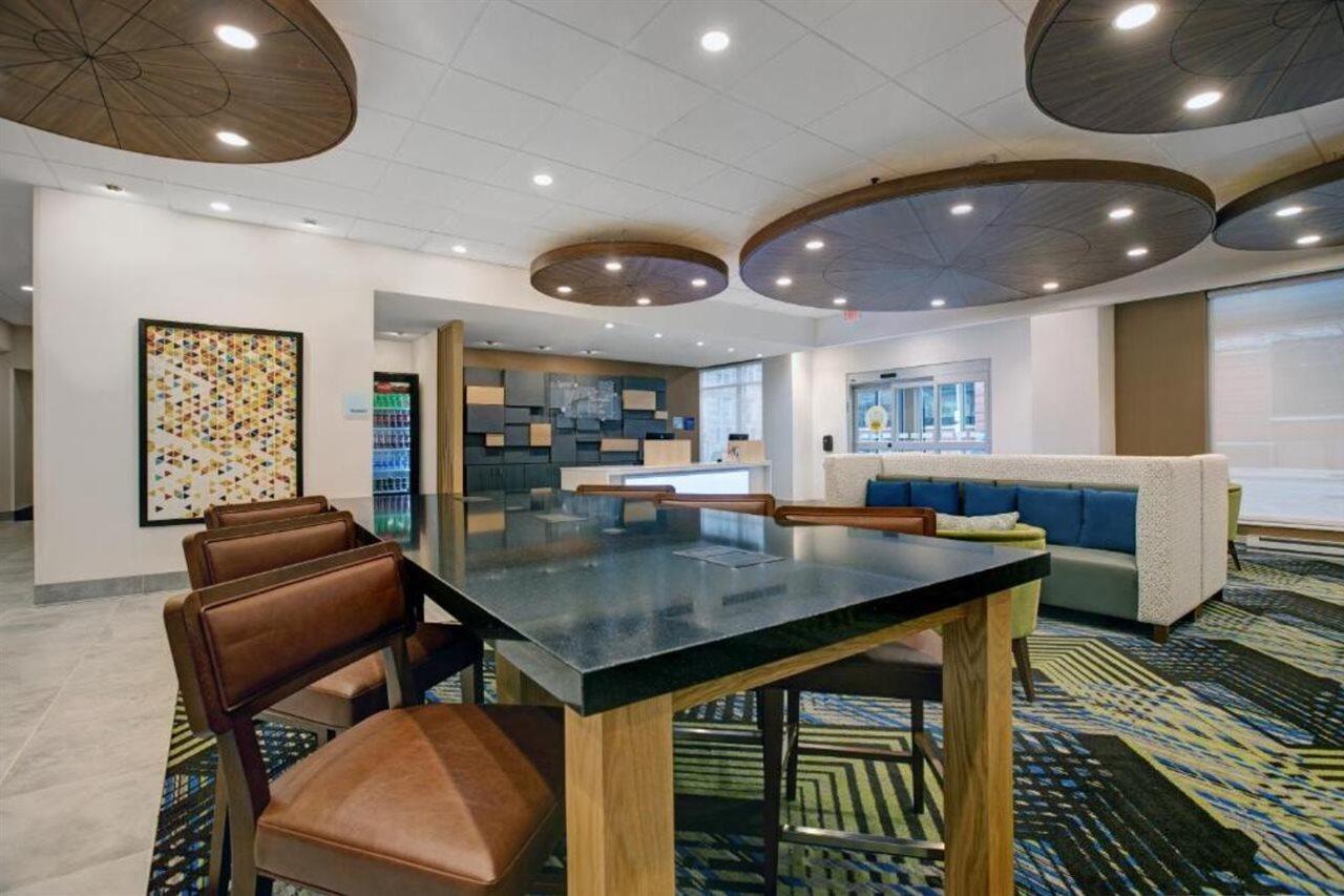 Holiday Inn Express - Milwaukee Downtown By Ihg Dış mekan fotoğraf