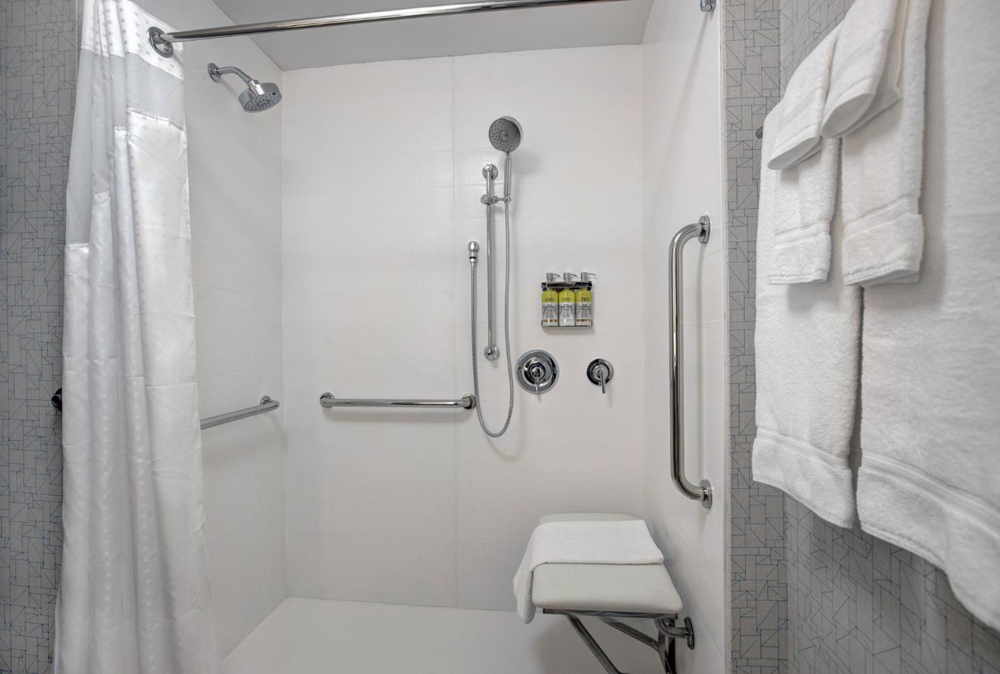 Holiday Inn Express - Milwaukee Downtown By Ihg Dış mekan fotoğraf